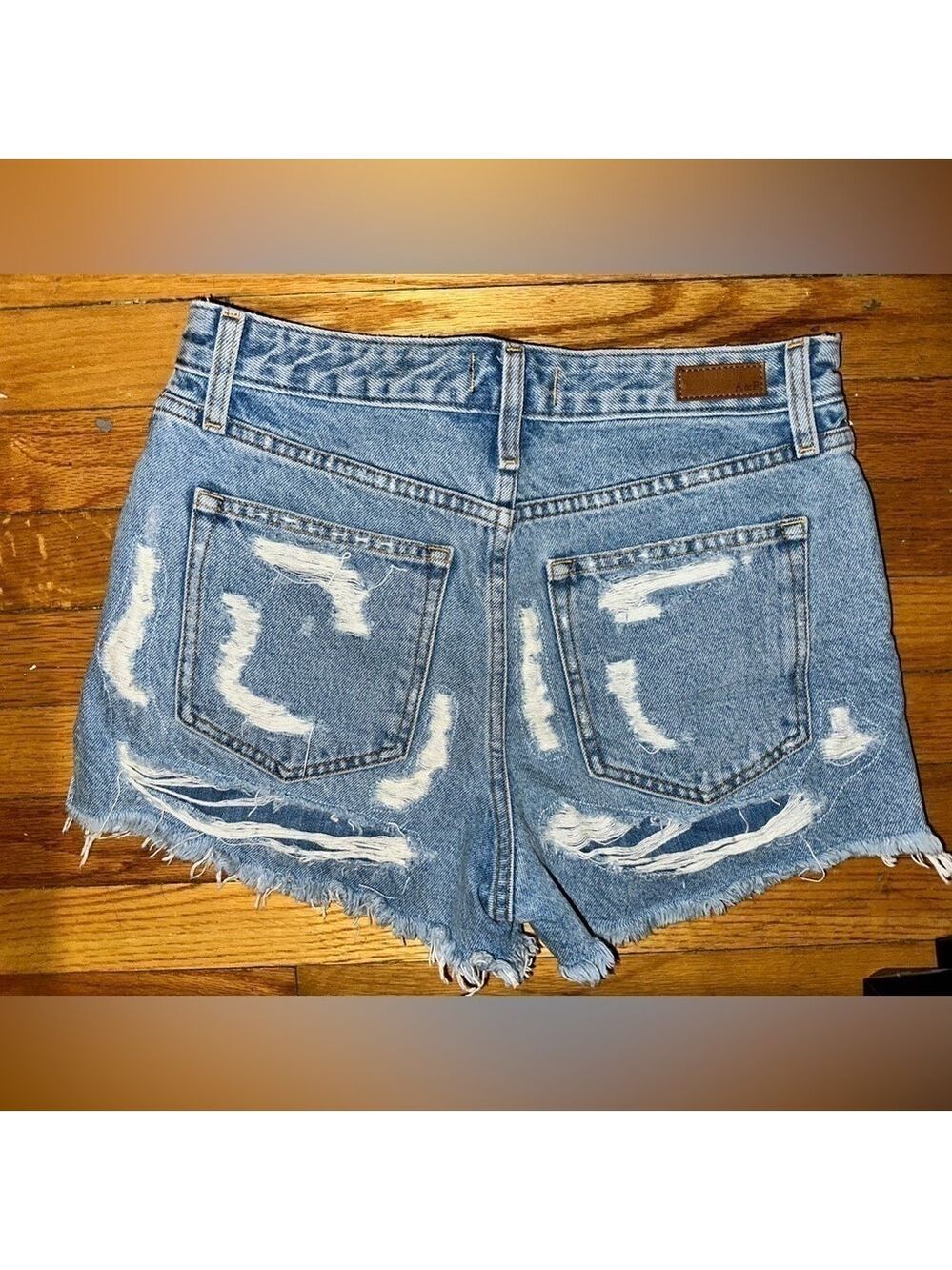 Abercrombie & Fitch Annie High Rise Short Distressed Ripped Raw Hem - Picture 11 of 11